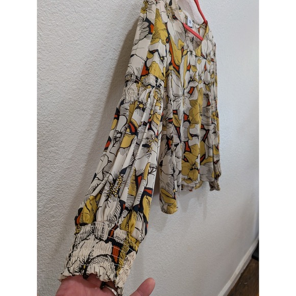 Cabi Blouse Long Sleeve S Floral V Neck Lightweight Yellow White Smocked Sleeve - Picture 3 of 10